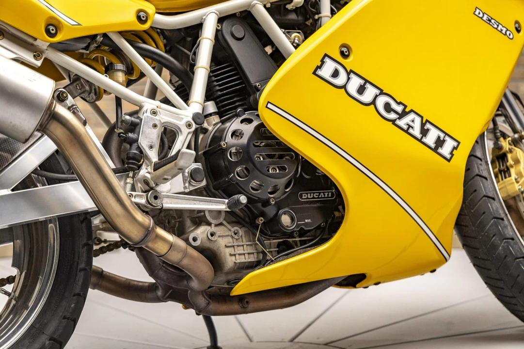 1993 Ducati 750 & 800 & 900 & 1000 - Image 6 of 7