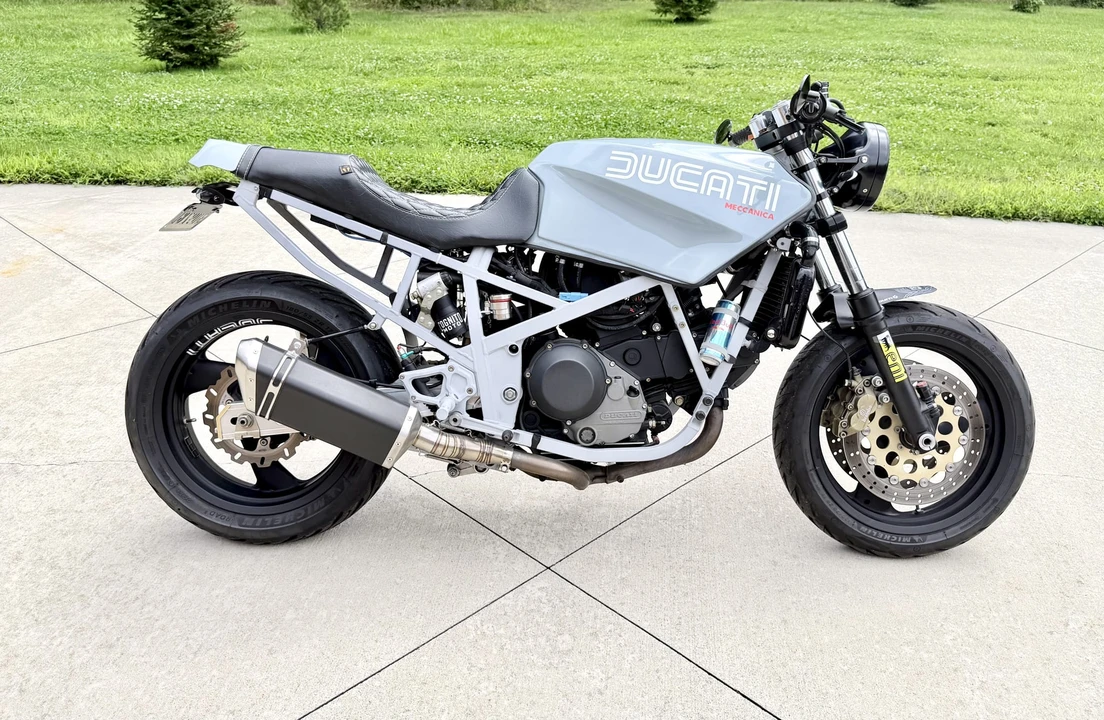 1993 Ducati 750 & 800 & 900 & 1000 - Image 2 of 31