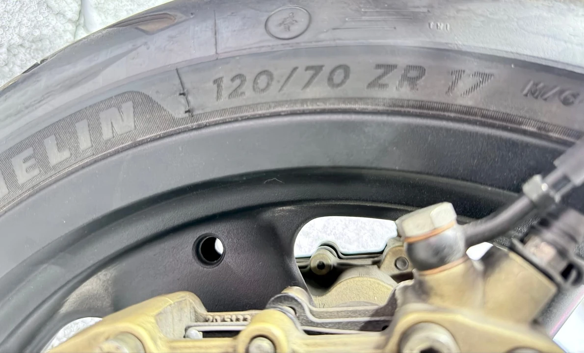 1993 Ducati 750 & 800 & 900 & 1000 - Image 29 of 31