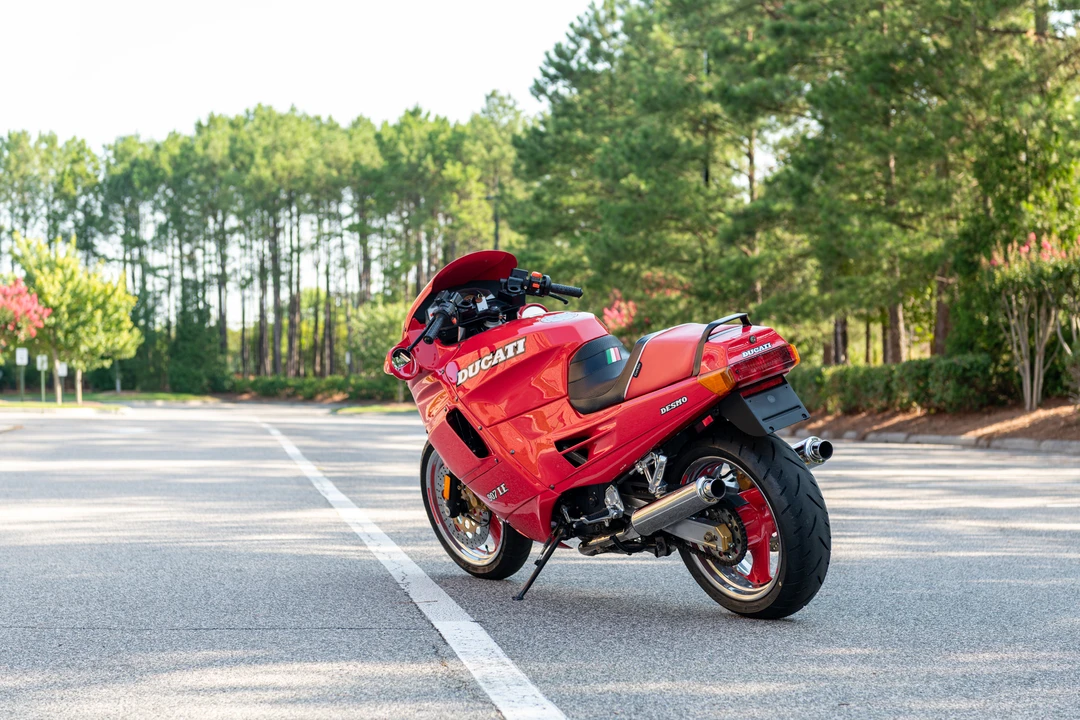 1993 Ducati 750 & 800 & 900 & 1000 - Image 8 of 31