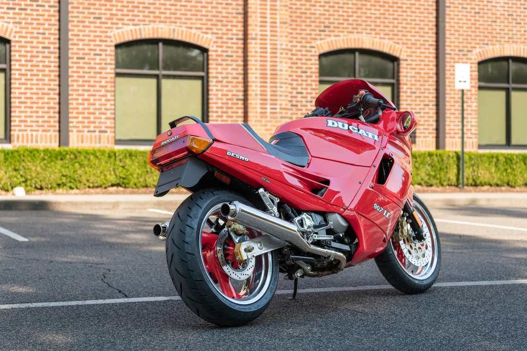 1993 Ducati 750 & 800 & 900 & 1000 - Image 10 of 31