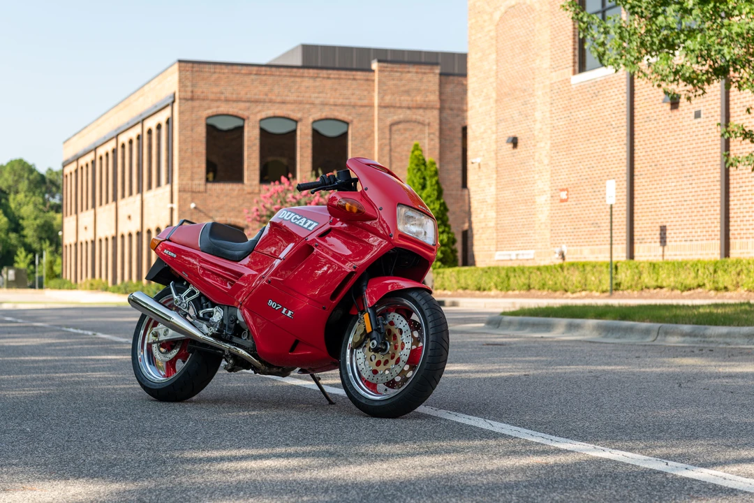 1993 Ducati 750 & 800 & 900 & 1000 - Image 3 of 31