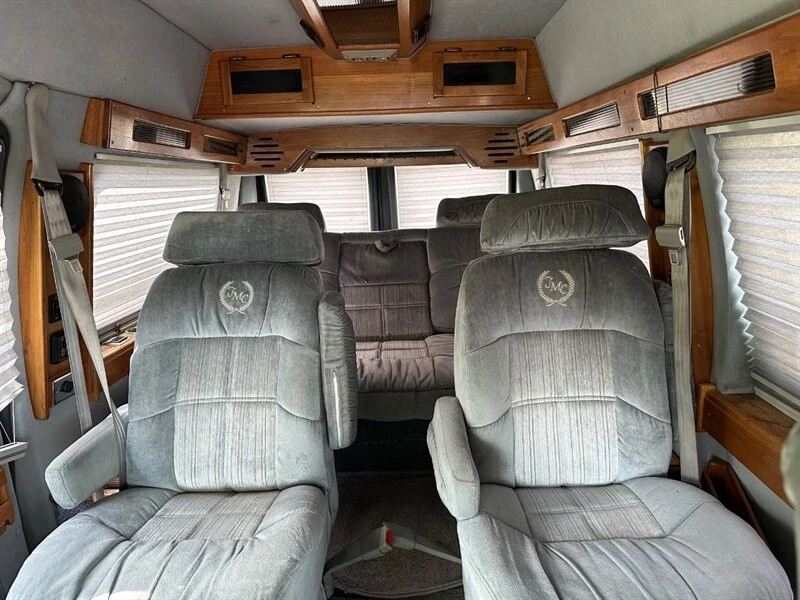 1993 Ford Econoline Van - Image 2 of 2