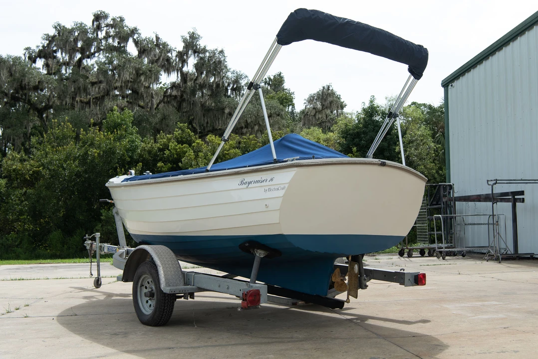 1993 Chris-Craft - Image 5 of 31