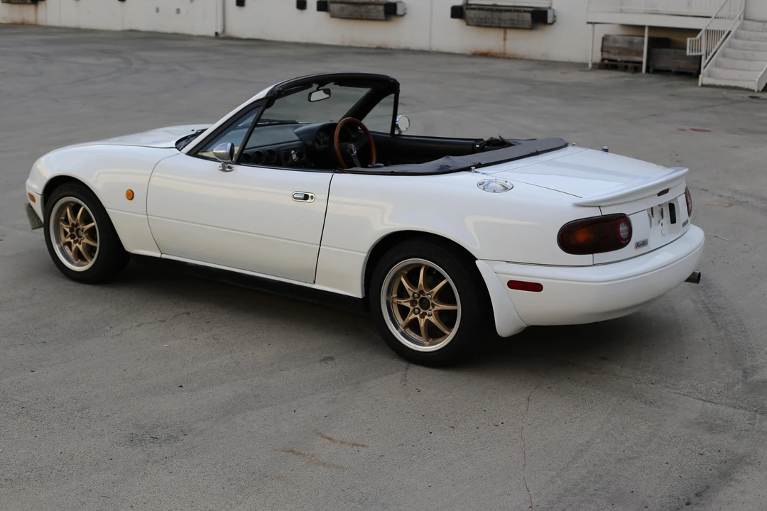 1993 Mazda NA MX-5 Miata - Image 17 of 21