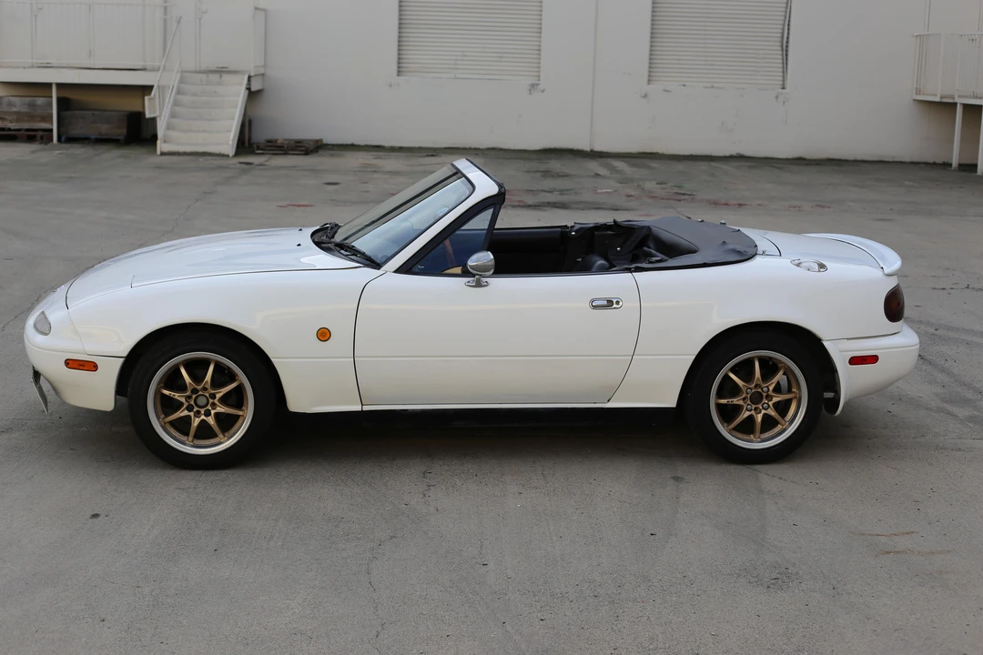 1993 Mazda NA MX-5 Miata - Image 14 of 21
