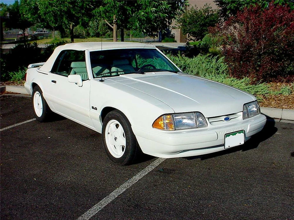 1993 Ford Mustang 3rd Gen - Image 2 of 5