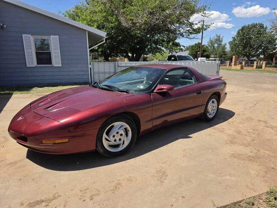 1993 Pontiac Firebird Formula 4th Gen - Image 4 of 6