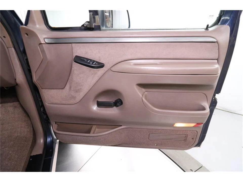 1993 Ford Bronco 5th Gen - Image 21 of 31