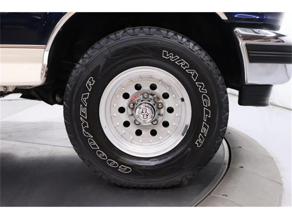 1993 Ford Bronco 5th Gen - Image 30 of 31