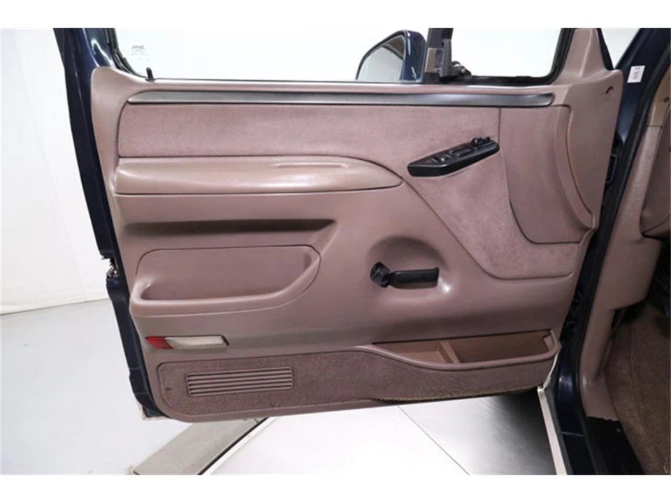 1993 Ford Bronco 5th Gen - Image 20 of 31