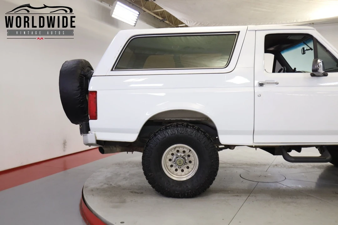 1993 Ford Bronco 5th Gen - Image 9 of 12