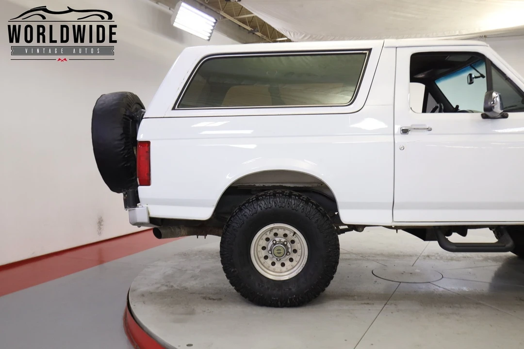 1993 Ford Bronco 5th Gen - Image 9 of 12