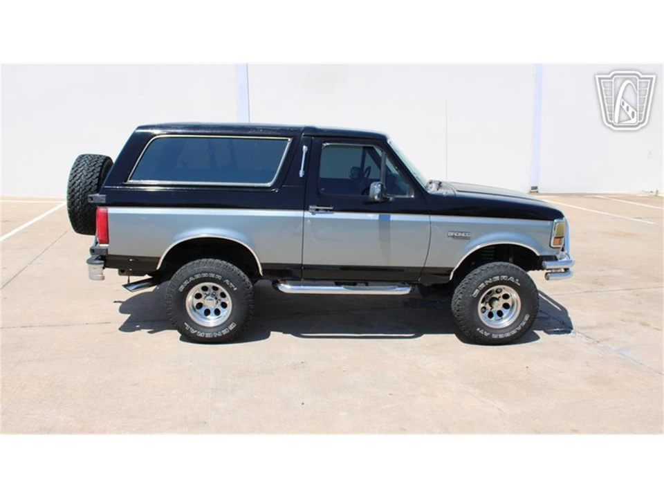1993 Ford Bronco 5th Gen - Image 28 of 31