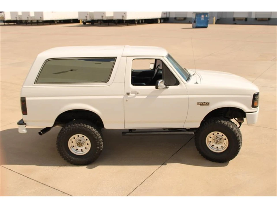 1993 Ford Bronco 5th Gen - Image 17 of 31