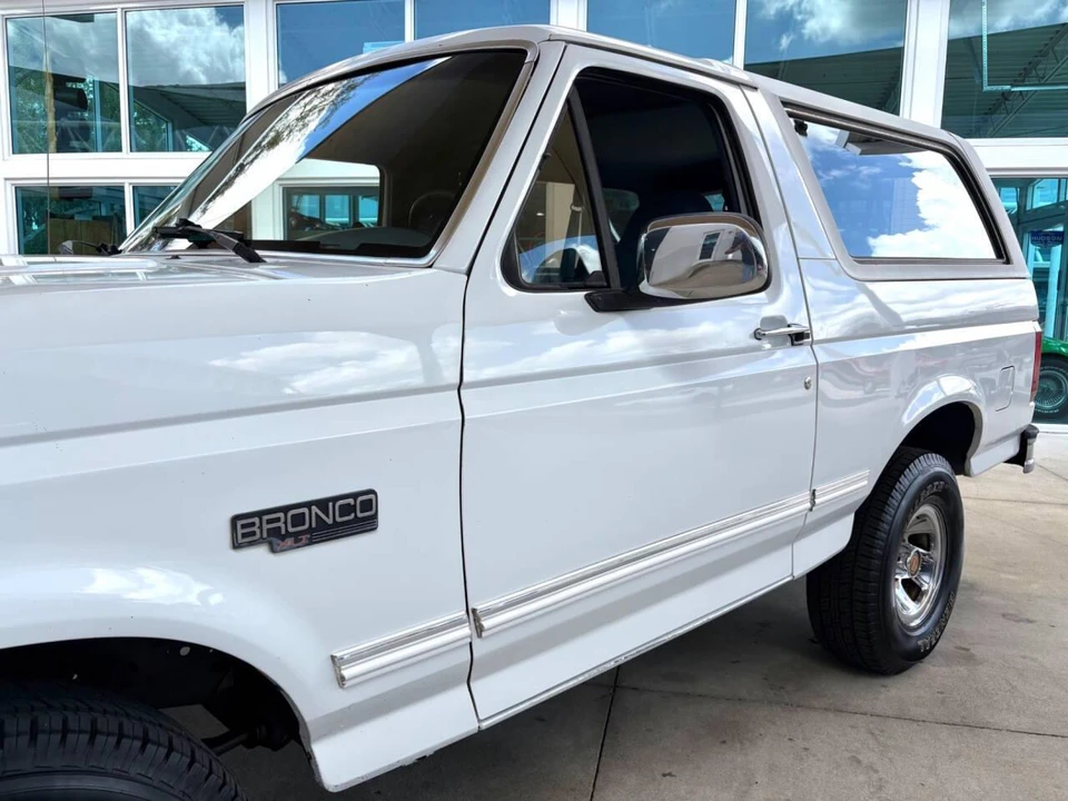 1993 Ford Bronco 5th Gen - Image 14 of 31