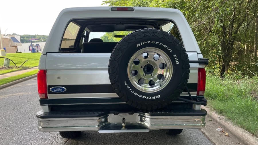 1993 Ford Bronco 5th Gen - Image 2 of 9