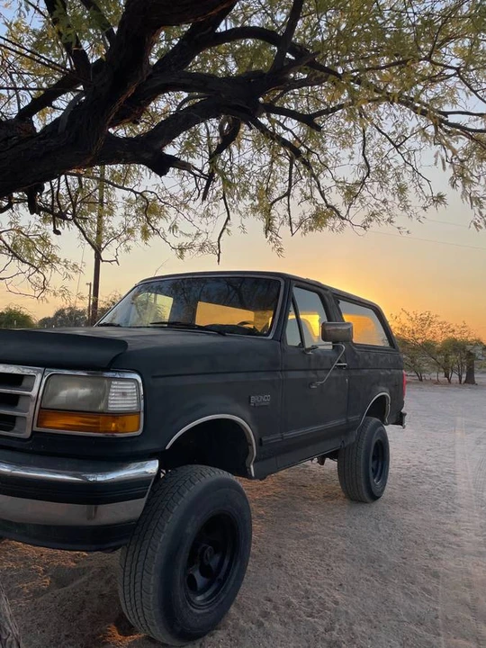 1993 Ford Bronco 5th Gen - Image 2 of 9