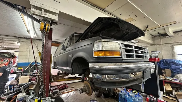 1993 Ford Bronco 5.0L