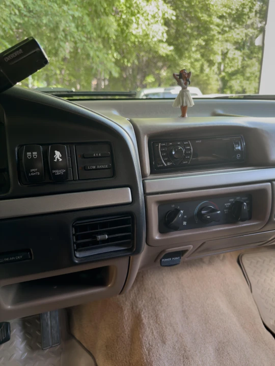 1993 Ford Bronco 5th Gen - Image 30 of 31
