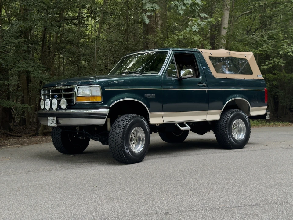 1993 Ford Bronco 5th Gen - Image 2 of 31