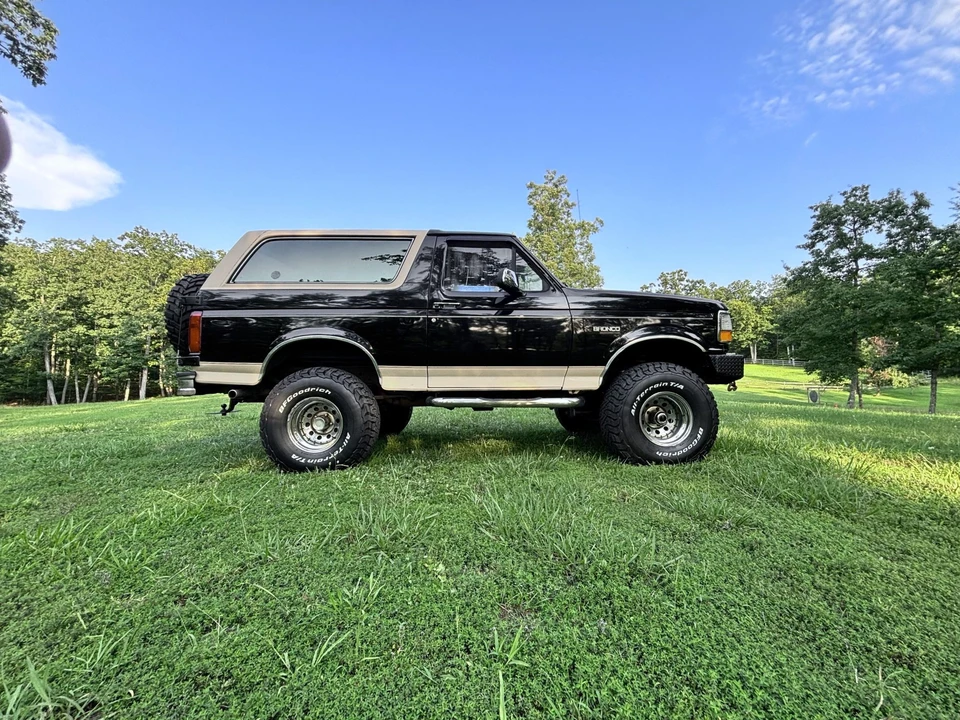 1993 Ford Bronco 5th Gen - Image 30 of 31