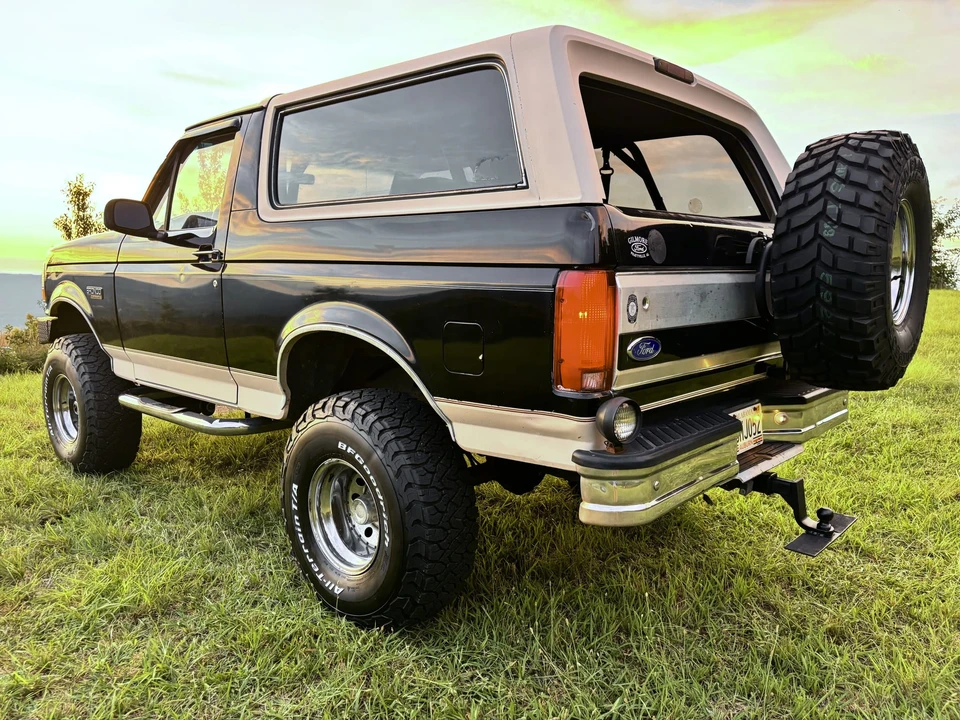 1993 Ford Bronco 5th Gen - Image 15 of 31
