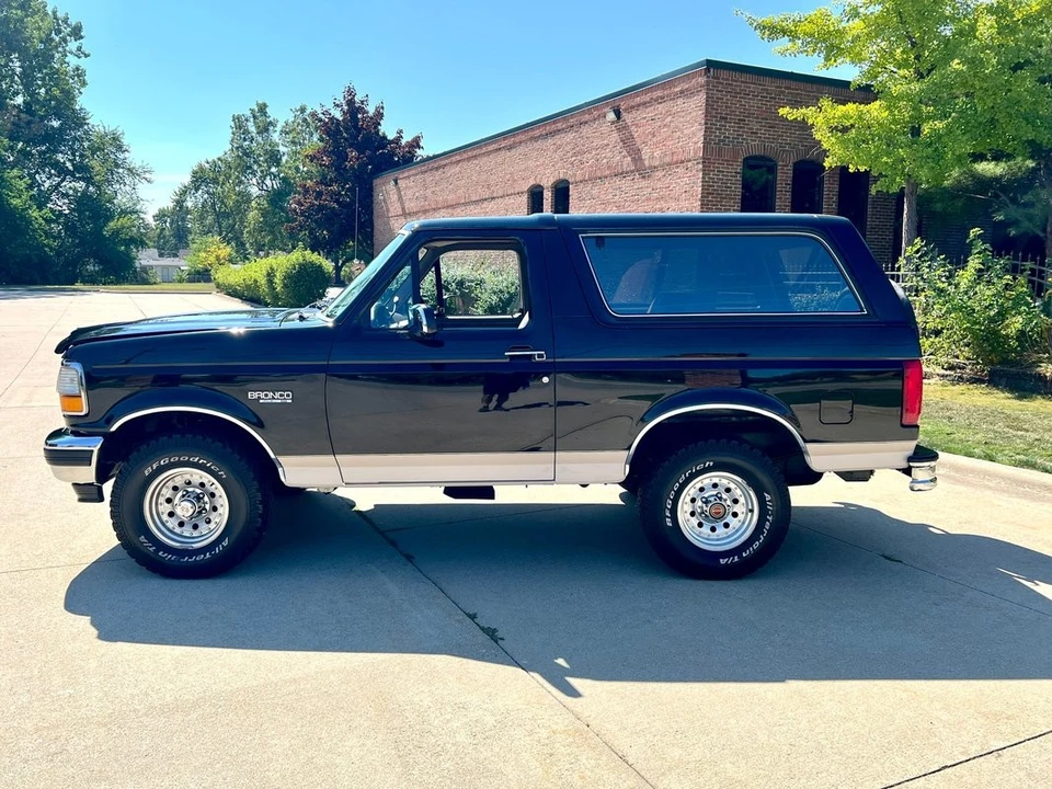 1993 Ford Bronco 5th Gen - Image 8 of 12