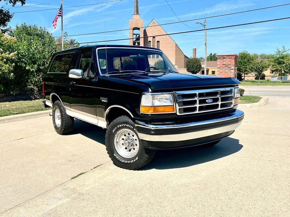 1993 Ford Bronco 5th Gen - Image 3 of 12