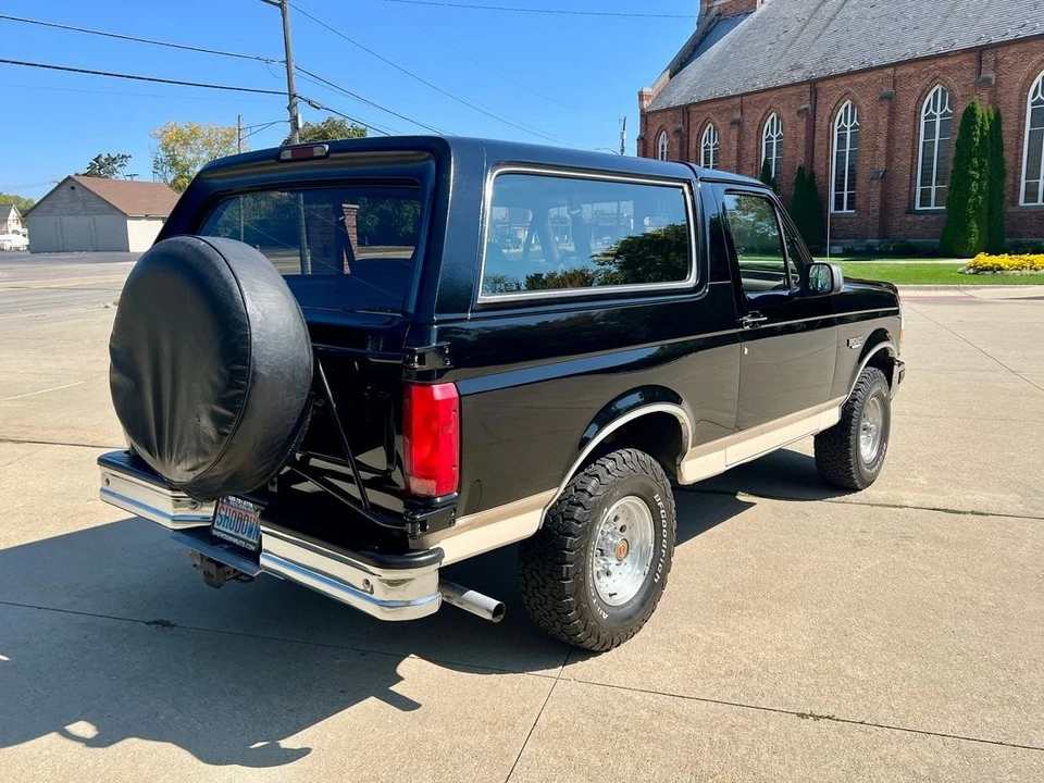 1993 Ford Bronco 5th Gen - Image 5 of 12