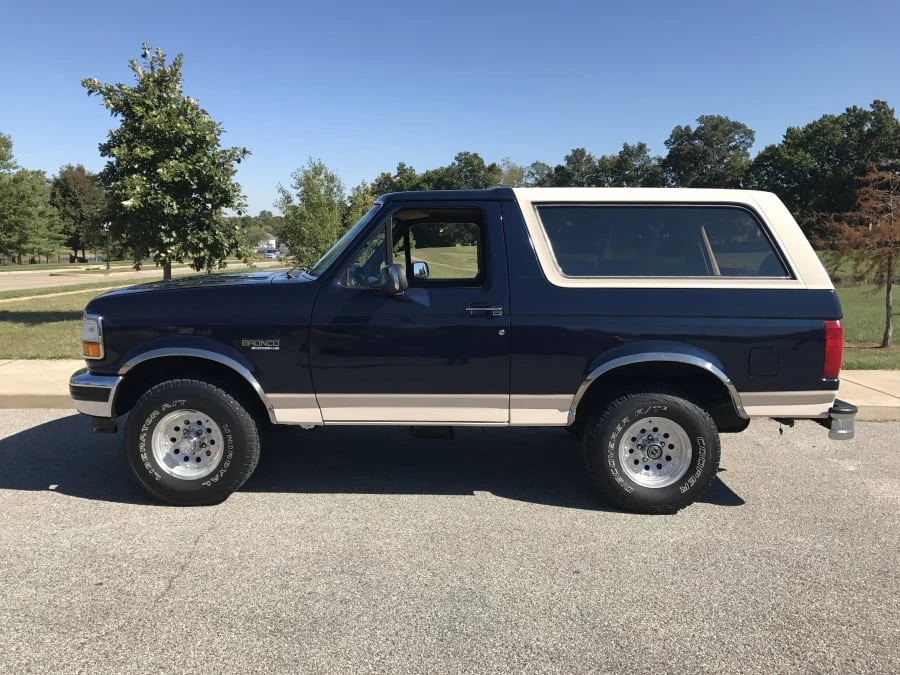 1993 Ford Bronco 5th Gen - Image 2 of 8