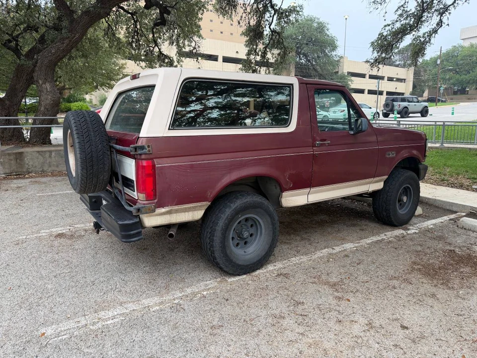 1993 Ford Bronco 5th Gen - Image 8 of 9