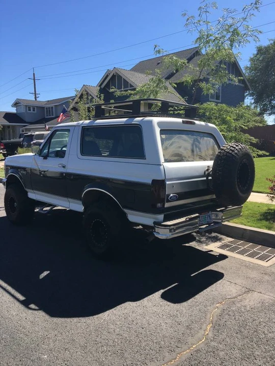 1993 Ford Bronco 5th Gen - Image 2 of 13