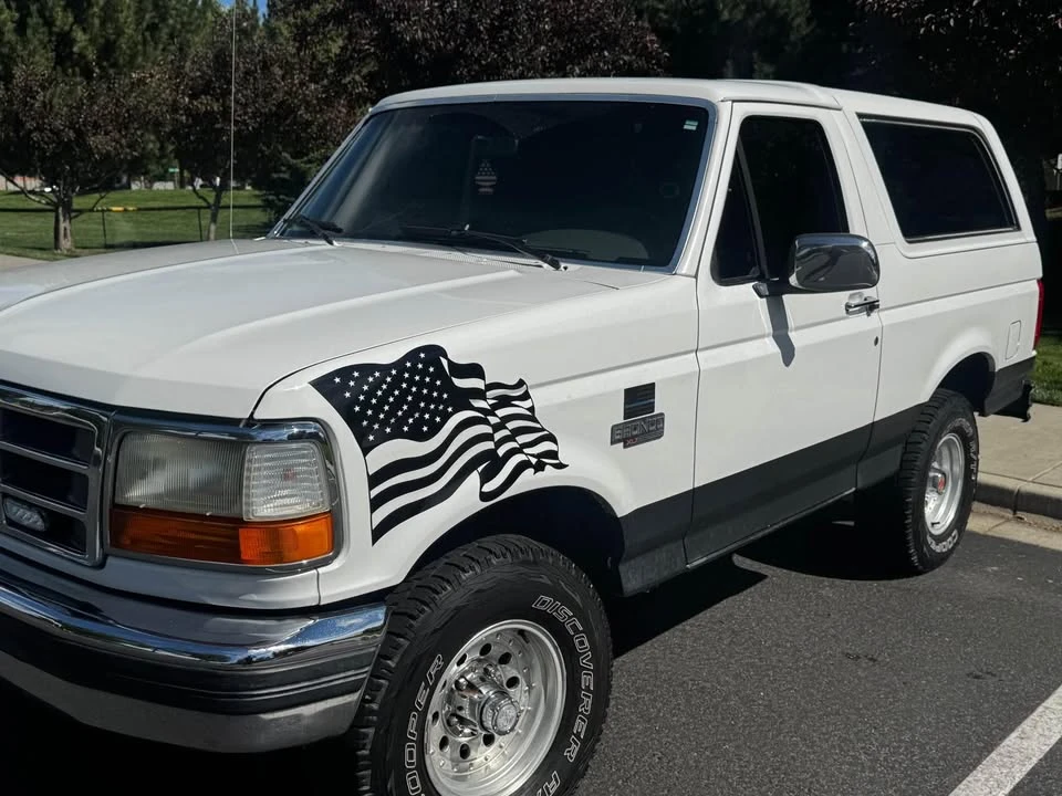 1993 Ford Bronco 5th Gen - Image 2 of 9