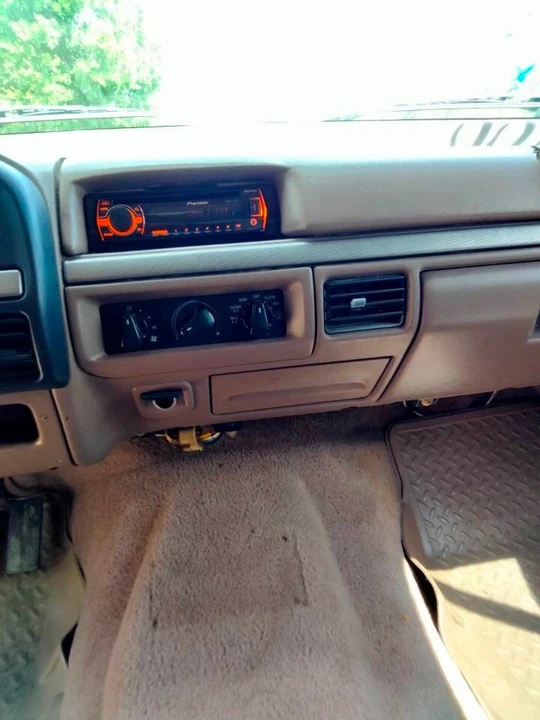 1993 Ford Bronco 5th Gen - Image 15 of 20