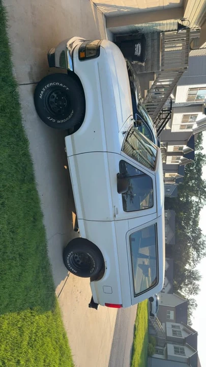 1993 Ford Bronco 5th Gen - Image 3 of 9