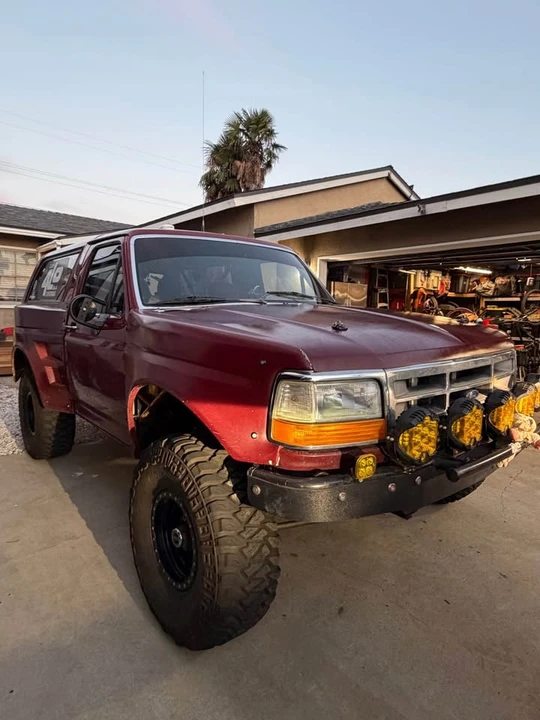 1993 Ford Bronco 5th Gen - Image 2 of 20