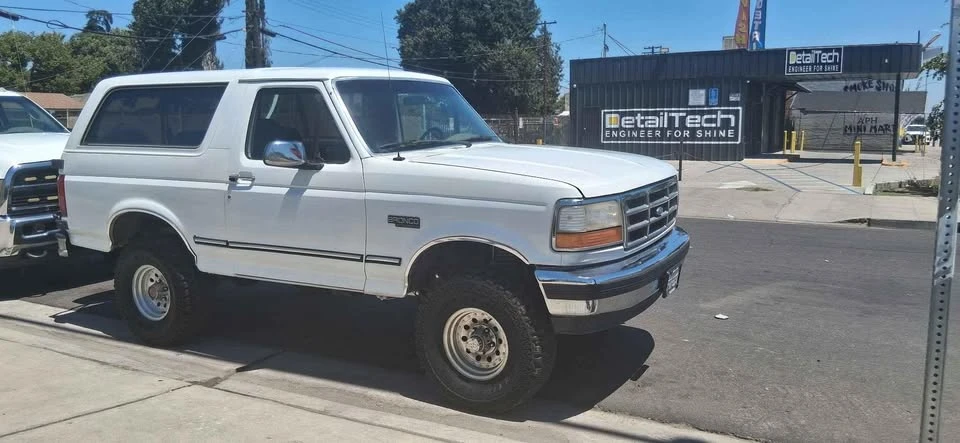 1993 Ford Bronco 5th Gen - Image 2 of 14