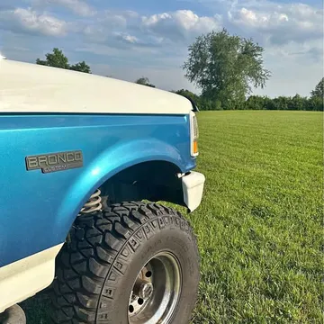 1993 Ford Bronco Sport Utility 2D