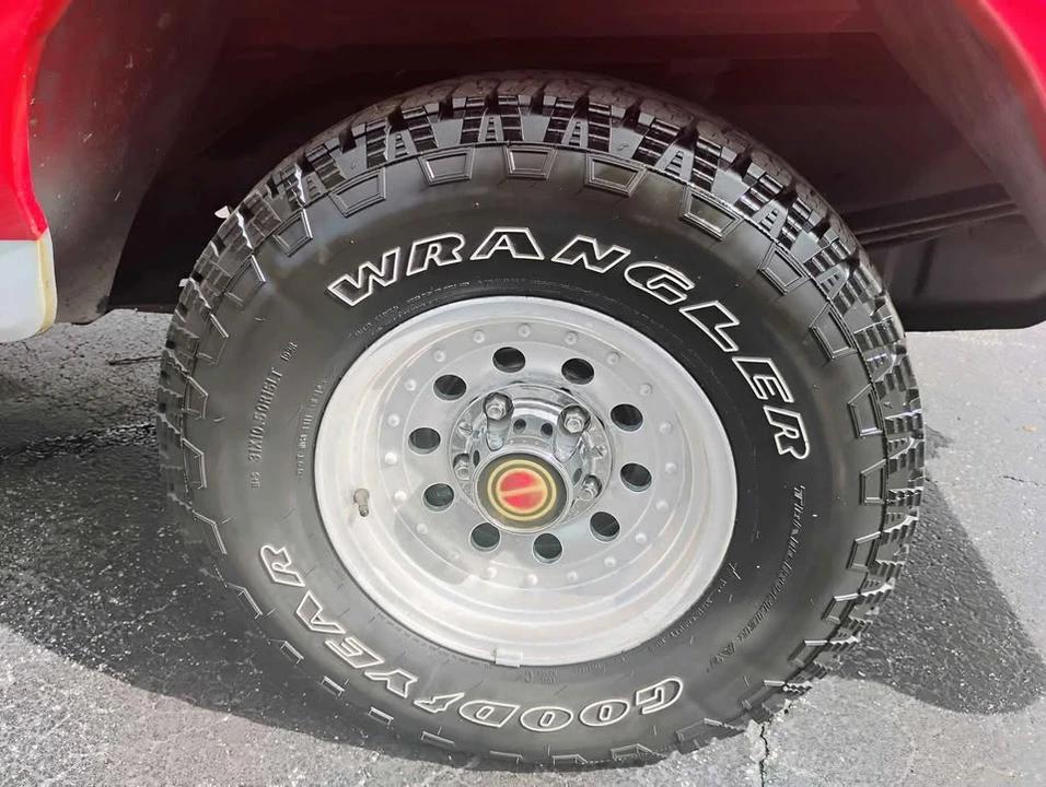 1993 Ford Bronco 5th Gen - Image 9 of 16