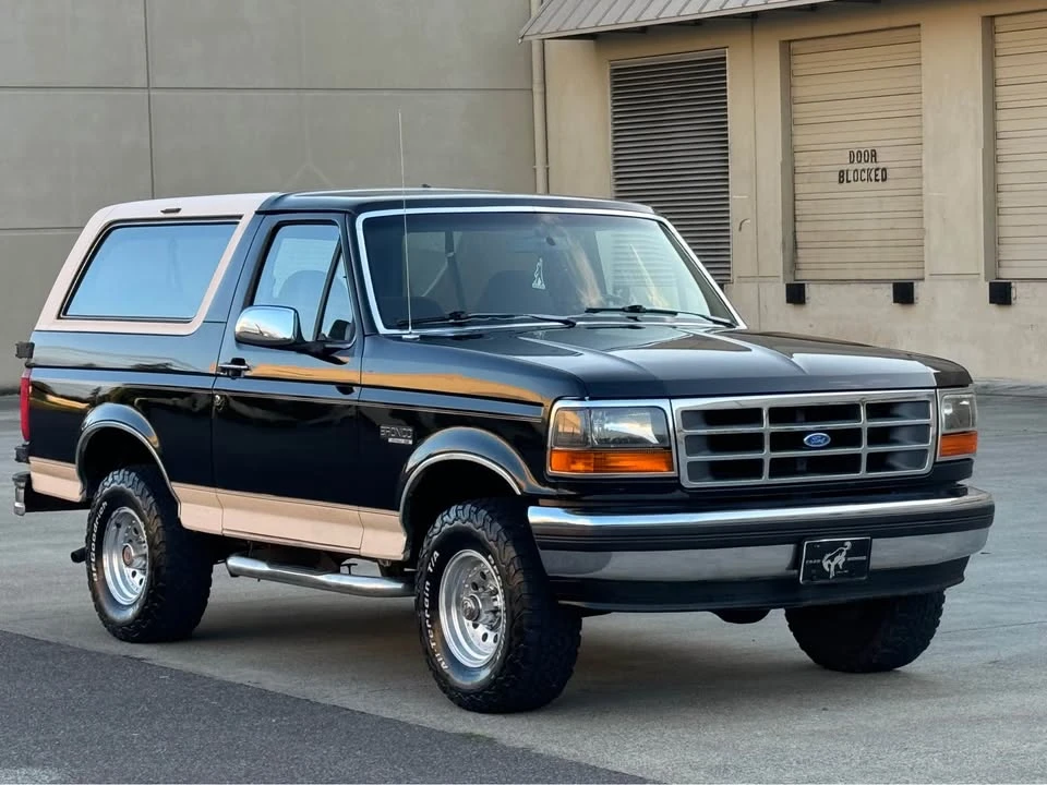 1993 Ford Bronco 5th Gen - Image 2 of 20