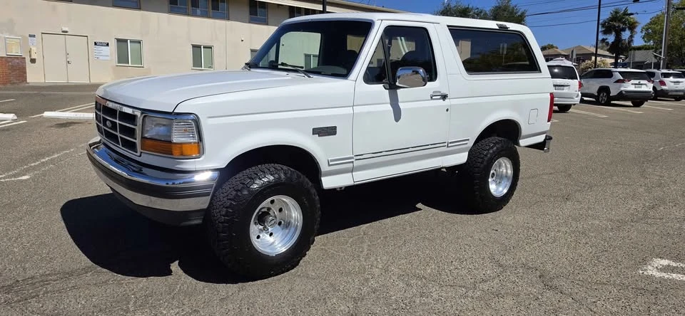 1993 Ford Bronco 5th Gen - Image 2 of 20