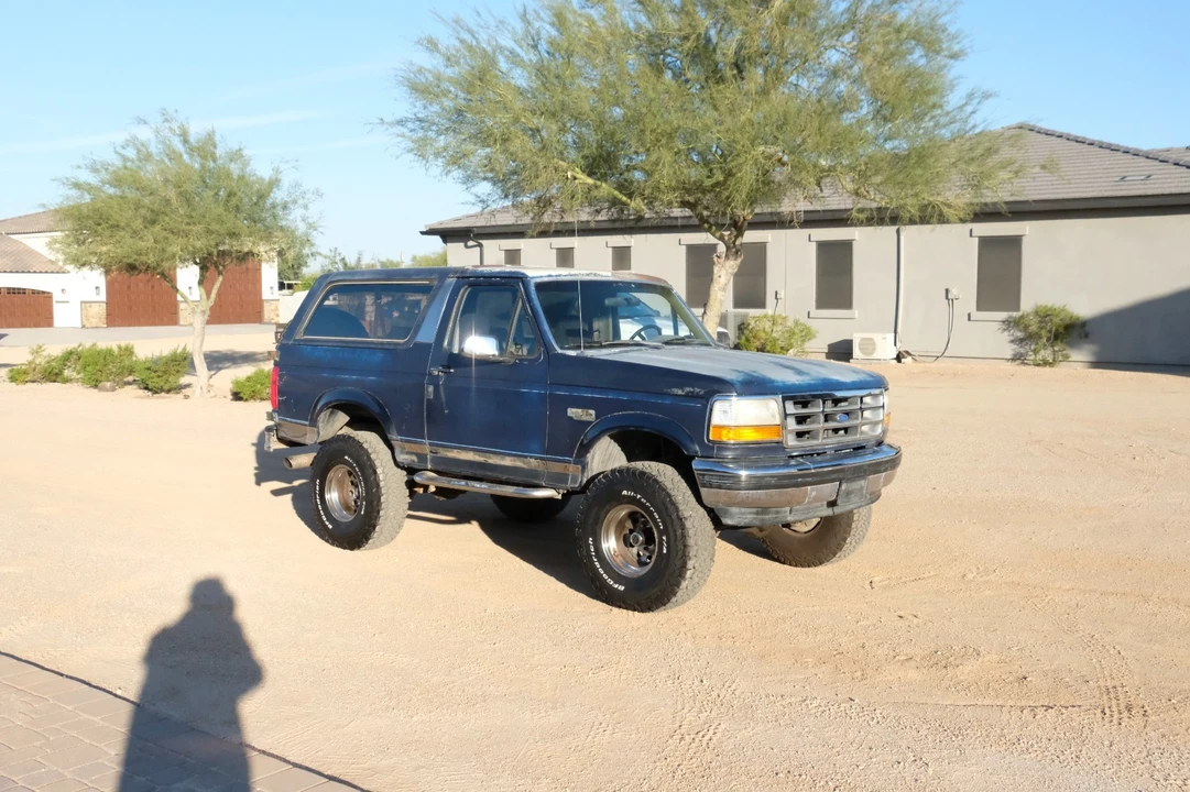 1993 Ford Bronco 5th Gen - Image 2 of 18