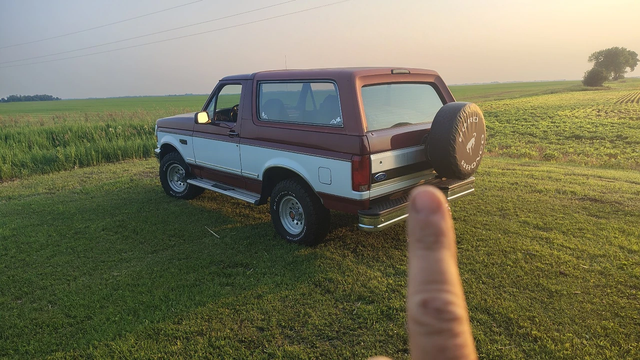 1993 Ford Bronco 5th Gen - Image 4 of 21