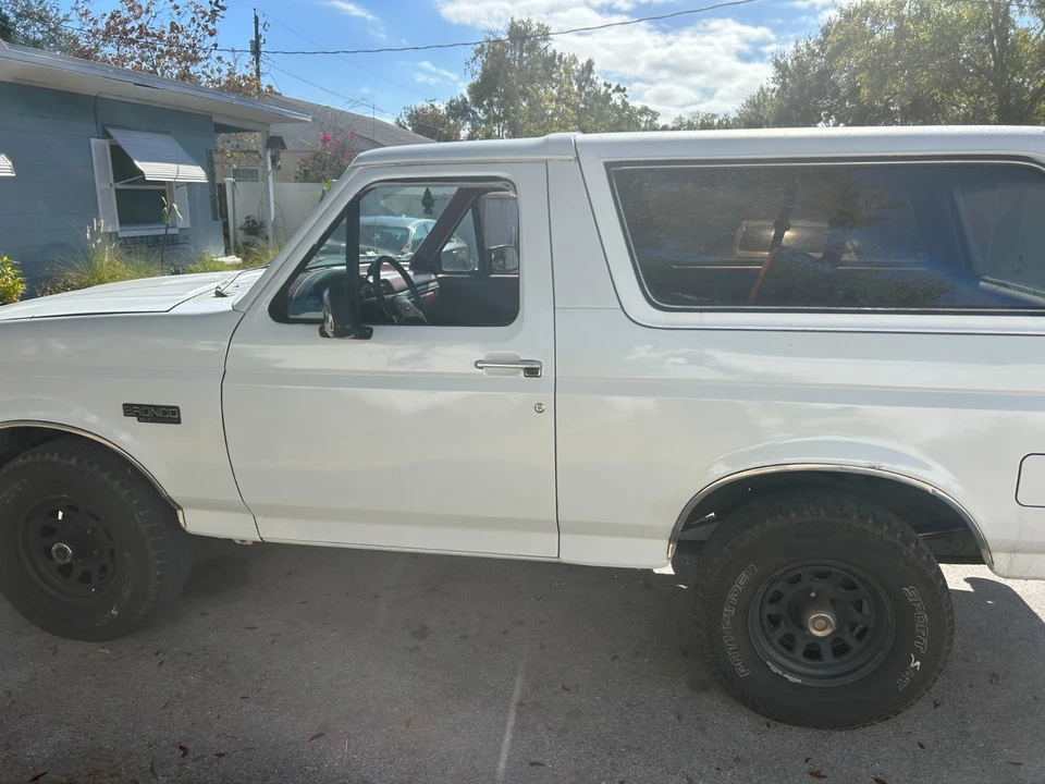 1993 Ford Bronco 5th Gen - Image 3 of 12