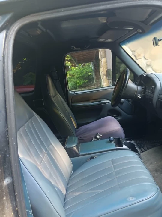 1993 Ford Bronco 5th Gen - Image 2 of 14
