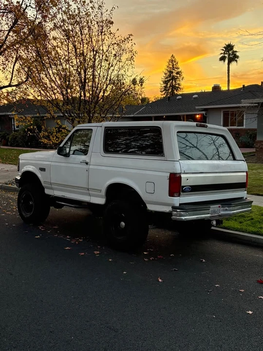 1993 Ford Bronco 5th Gen - Image 2 of 6