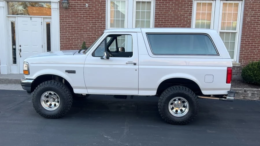 1993 Ford Bronco 5th Gen - Image 2 of 8