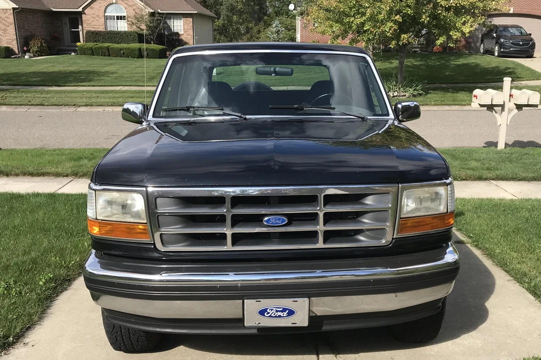 1993 Ford Bronco 5th Gen - Image 2 of 31