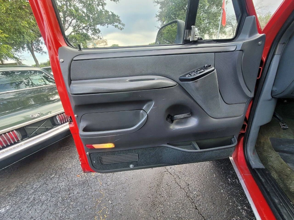 1993 Ford Bronco 5th Gen - Image 9 of 16